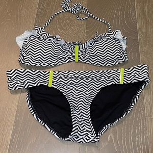Xhilaration Bikini Set Size Medium